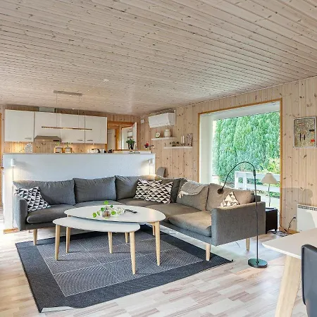 Vaeggerlose Ccxiv * Bøtø By